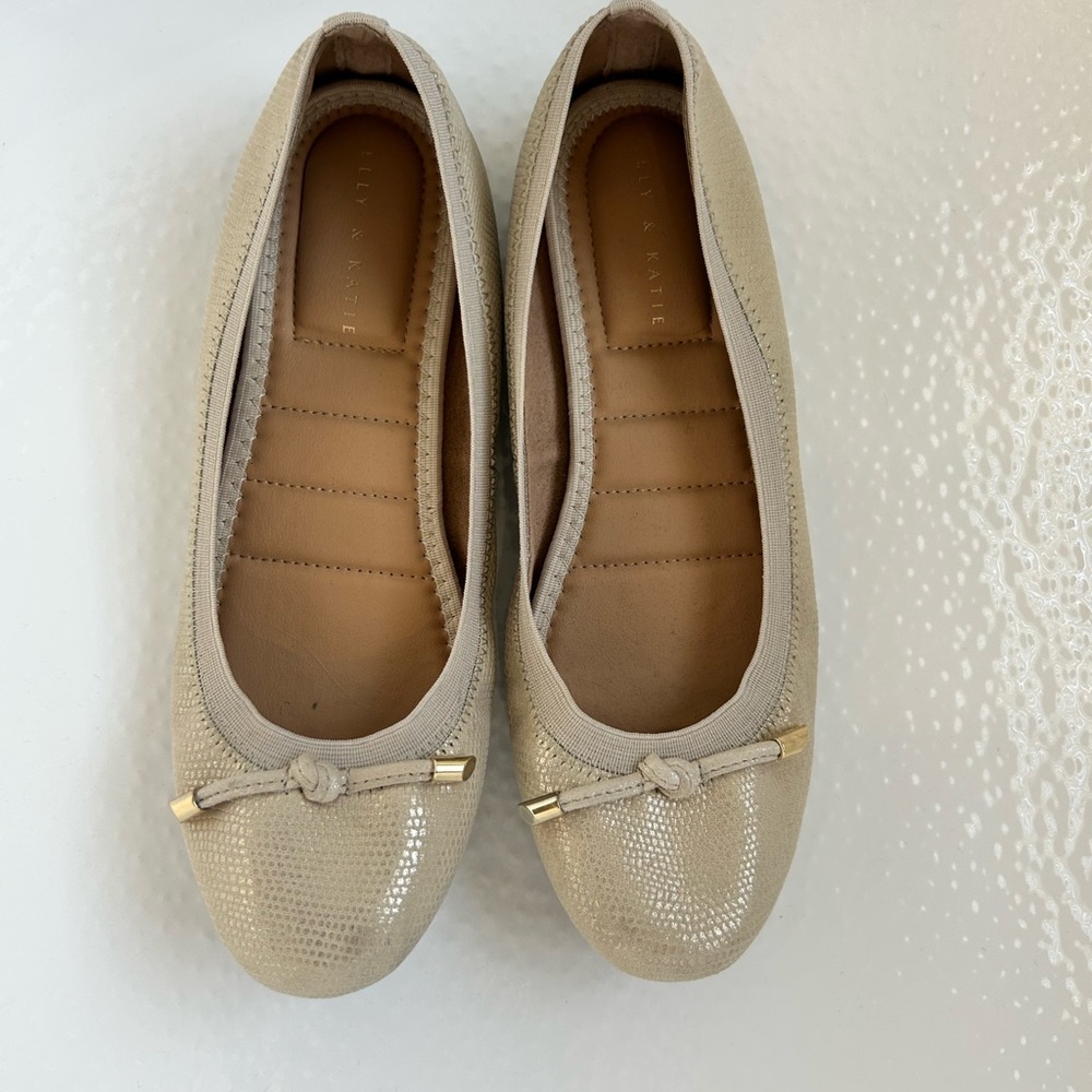 Kelly & Katie Textured Cream Ballet Flats Gem — free download